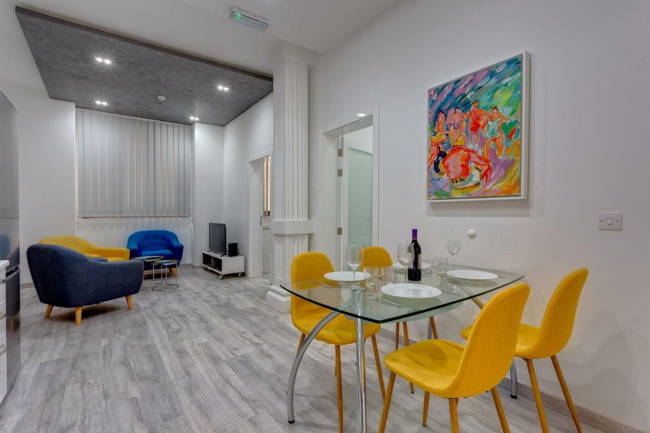 Stylish 3Br Apartment, Fantastic Location In Sliema Bagian luar foto