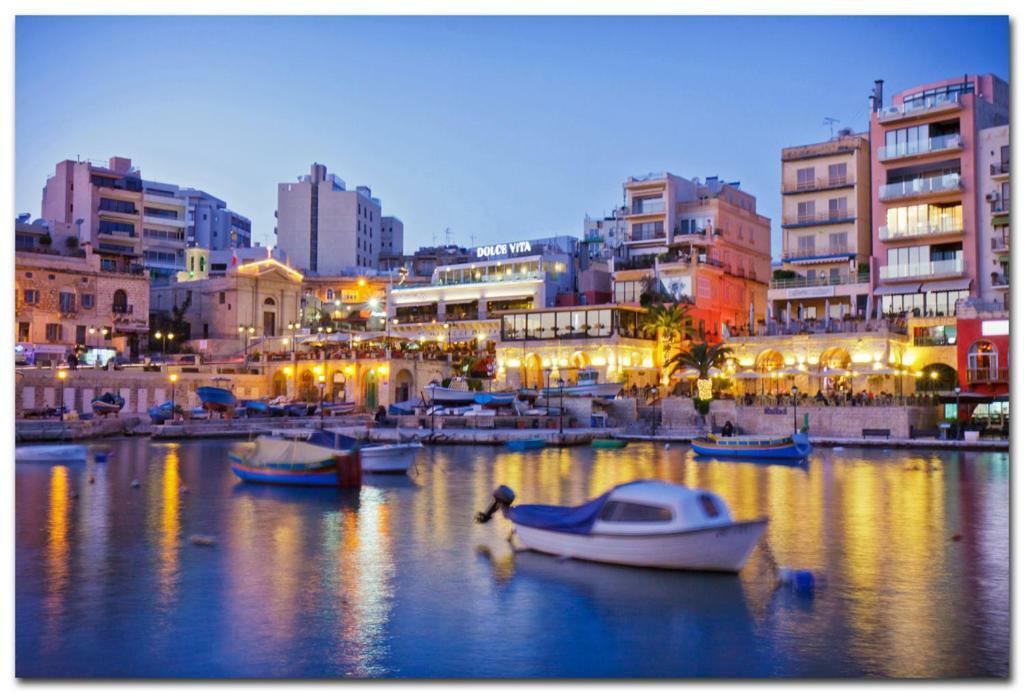 Stylish 3Br Apartment, Fantastic Location In Sliema Bagian luar foto